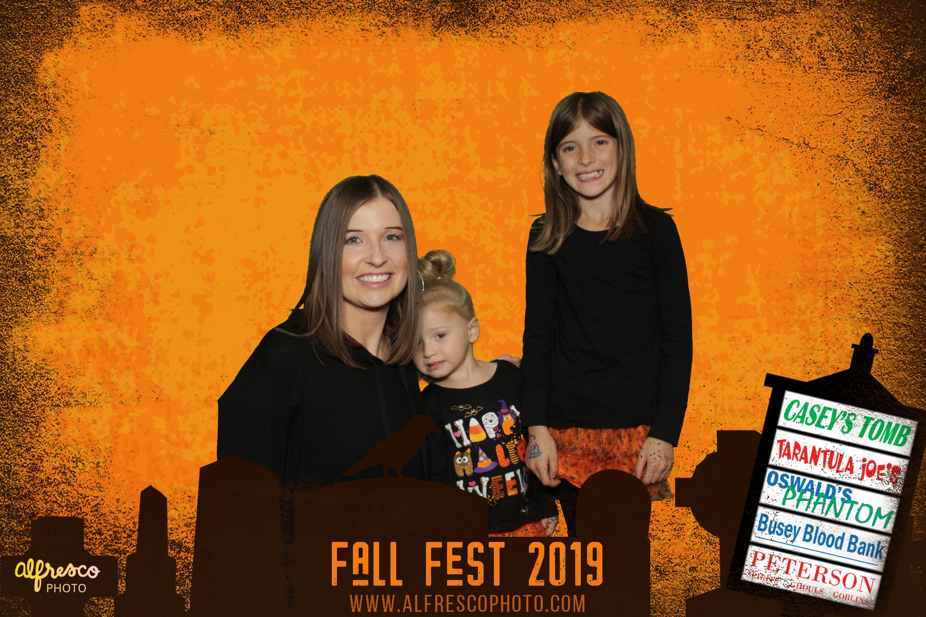 Naper Plaza Fall Fest | View more photos from the event at events.alfrescophoto.com/u/AlfrescoPhoto/Naper-Plaza-Fall-Fest